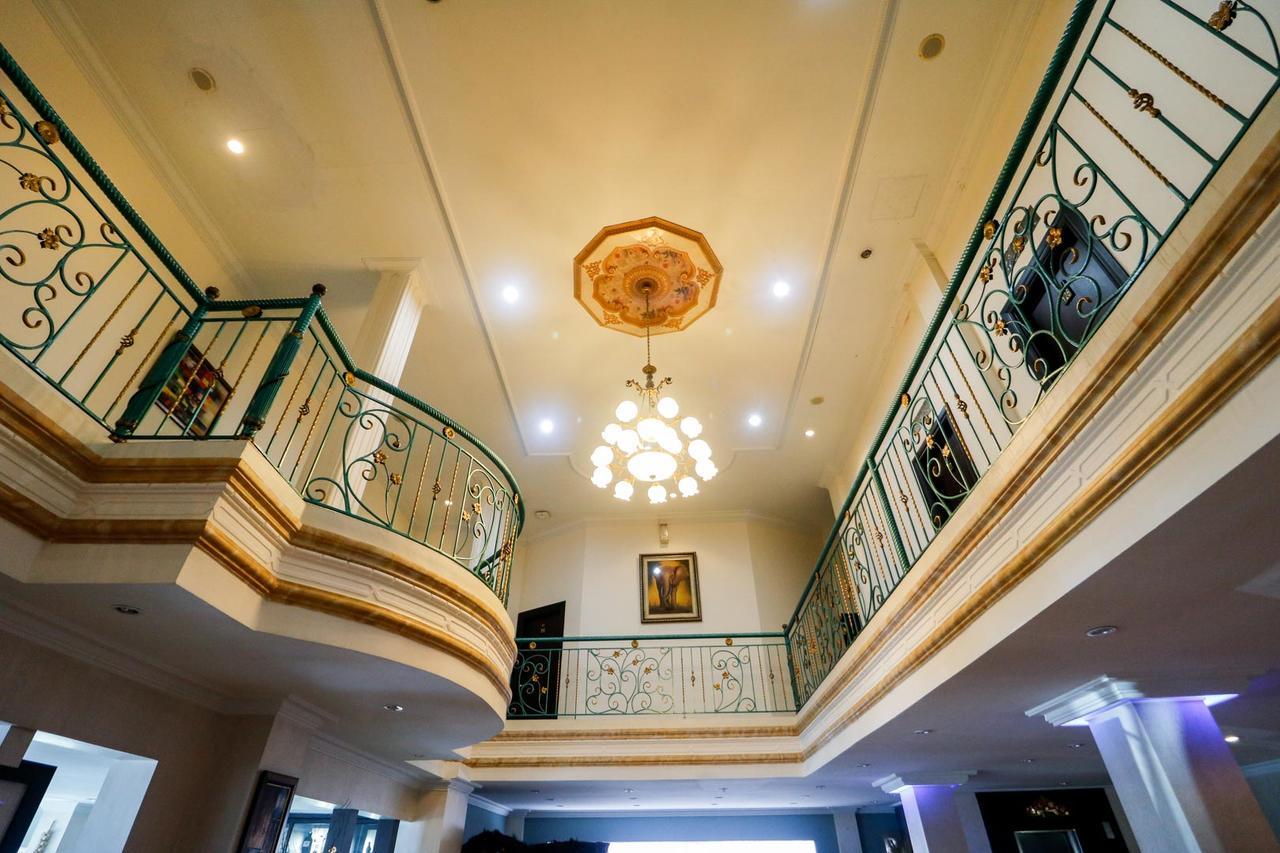 Reddoorz Plus @ Jalan Dr Sutomo Pekanbaru Buitenkant foto