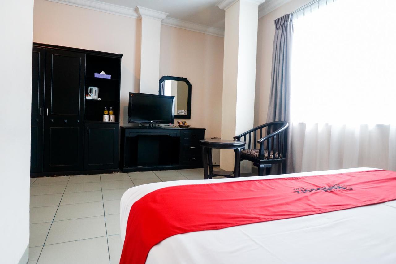 Reddoorz Plus @ Jalan Dr Sutomo Pekanbaru Buitenkant foto