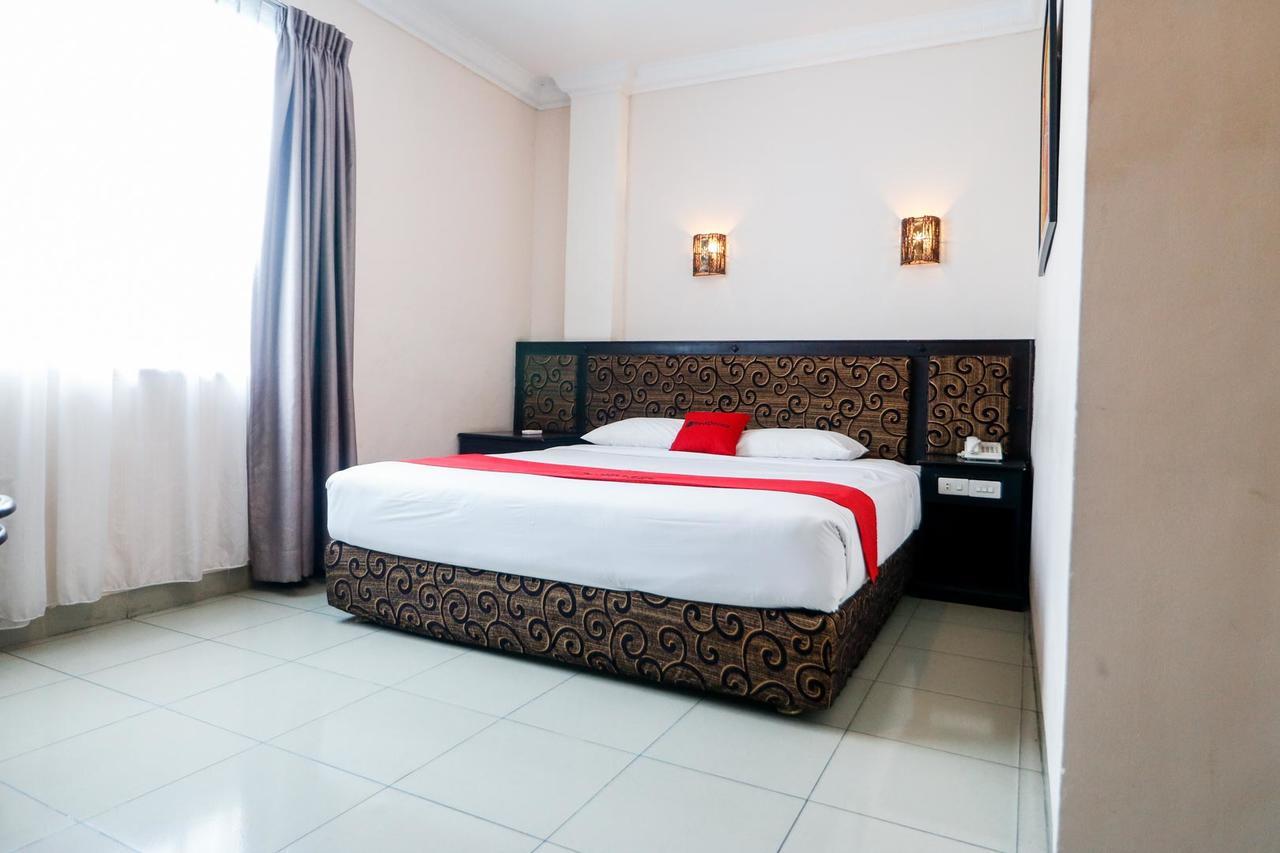 Reddoorz Plus @ Jalan Dr Sutomo Pekanbaru Buitenkant foto