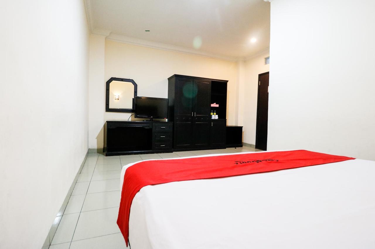 Reddoorz Plus @ Jalan Dr Sutomo Pekanbaru Buitenkant foto