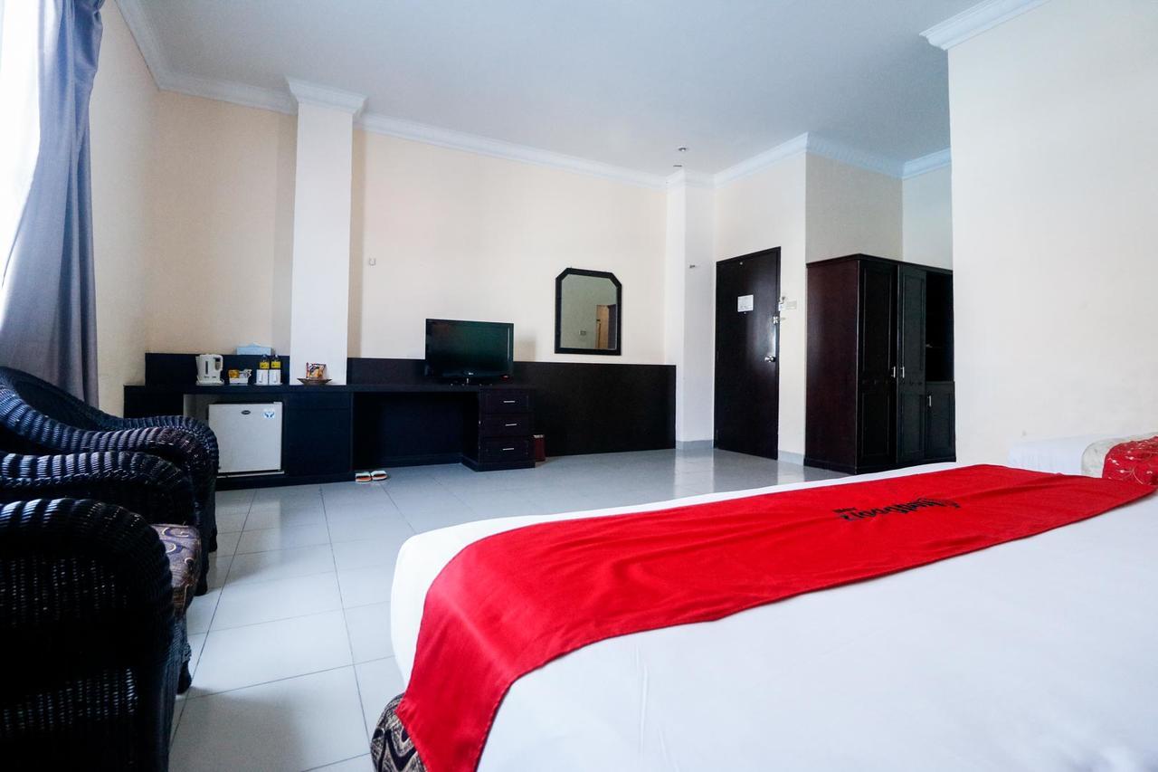 Reddoorz Plus @ Jalan Dr Sutomo Pekanbaru Buitenkant foto